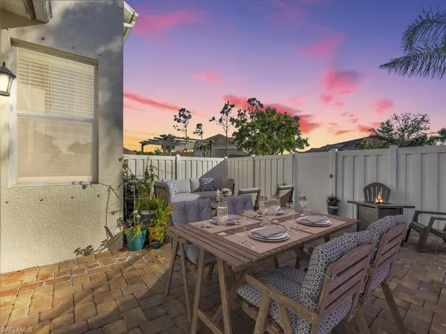 Amazing Outdoor Living Space (virtual furniture)
