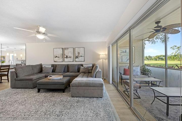 3705  Amberly  CIR, Naples, FL 34112