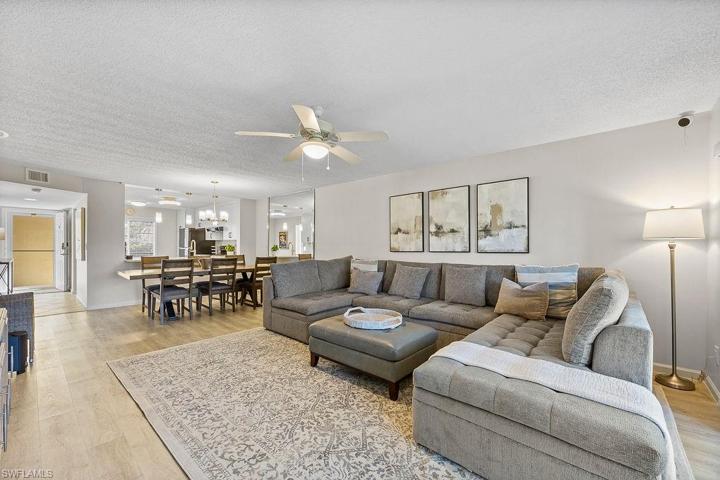 3705  Amberly  CIR, Naples, FL 34112