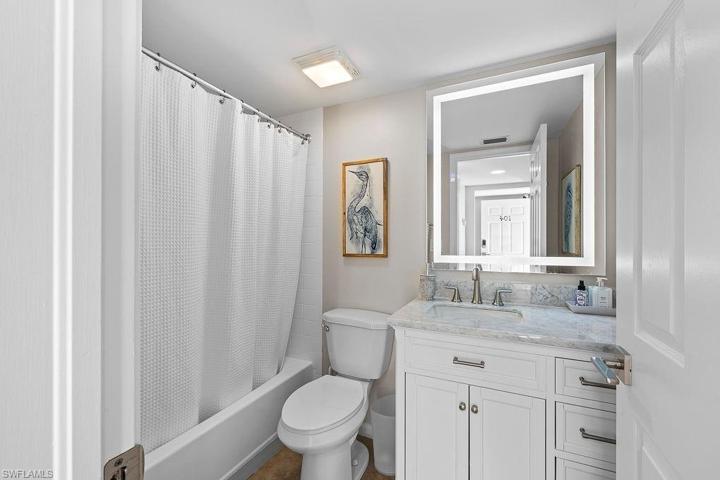 3705  Amberly  CIR, Naples, FL 34112