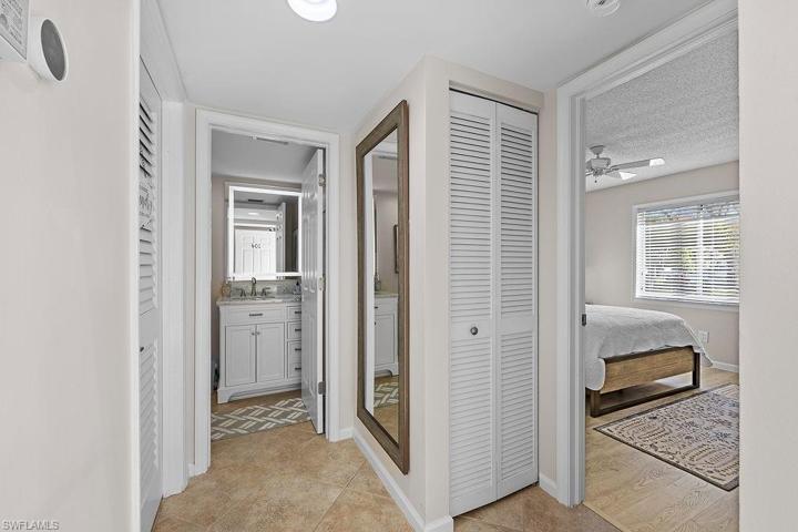 3705  Amberly  CIR, Naples, FL 34112