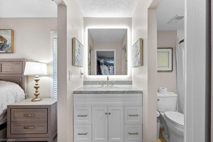 3705  Amberly  CIR, Naples, FL 34112