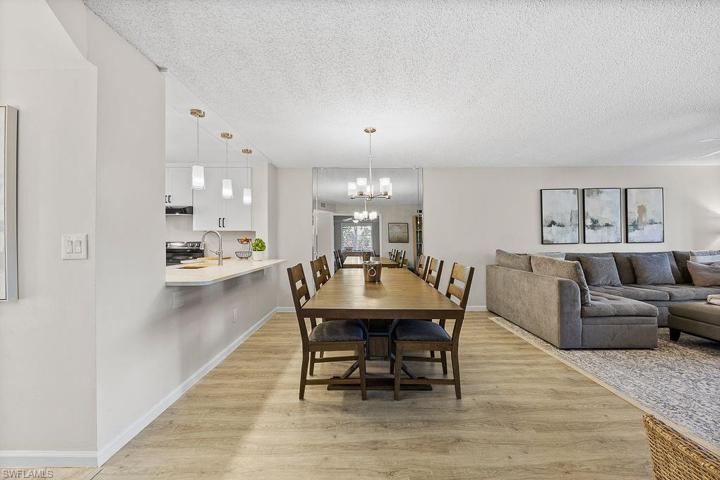 3705  Amberly  CIR, Naples, FL 34112