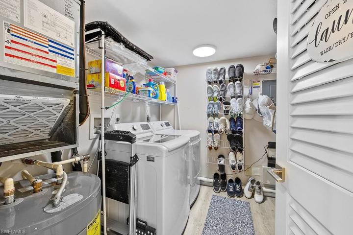 3705  Amberly  CIR, Naples, FL 34112