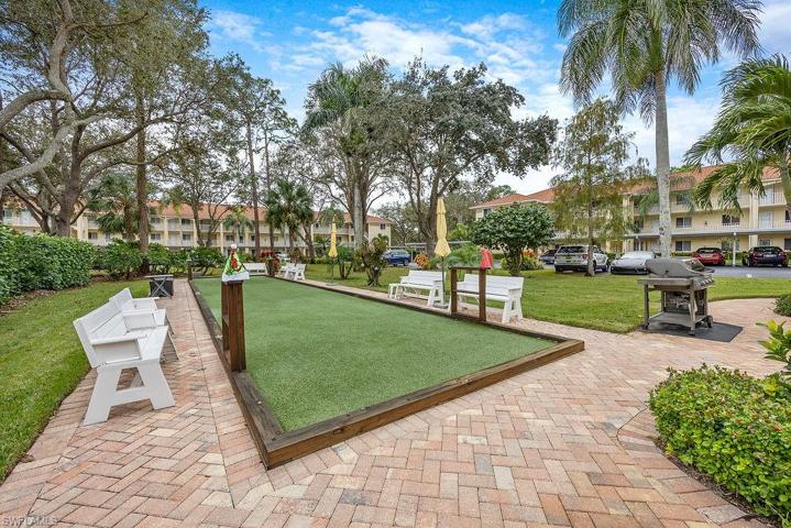 3705  Amberly  CIR, Naples, FL 34112