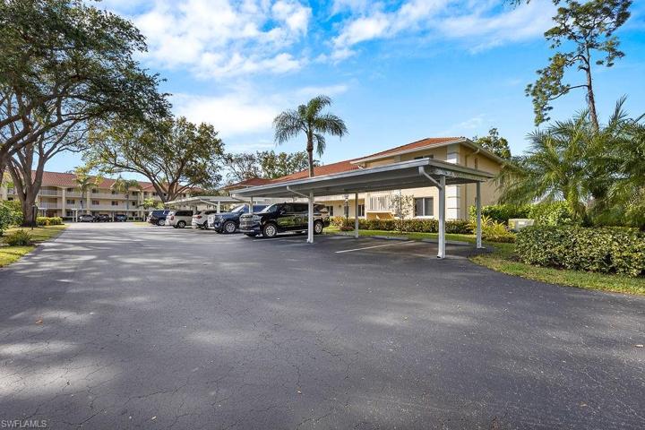 3705  Amberly  CIR, Naples, FL 34112