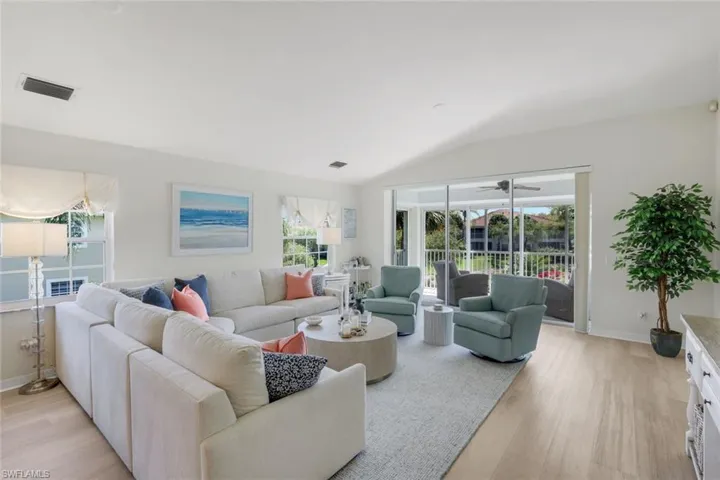 6125  Reserve  CIR, Naples, FL 34119