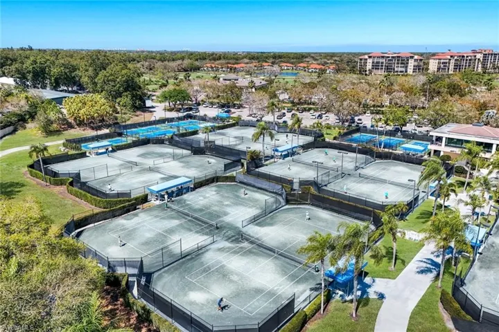 6125  Reserve  CIR, Naples, FL 34119