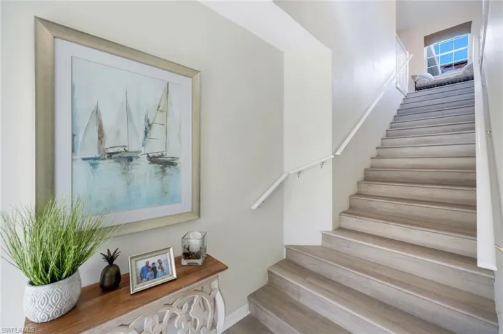 6125  Reserve  CIR, Naples, FL 34119