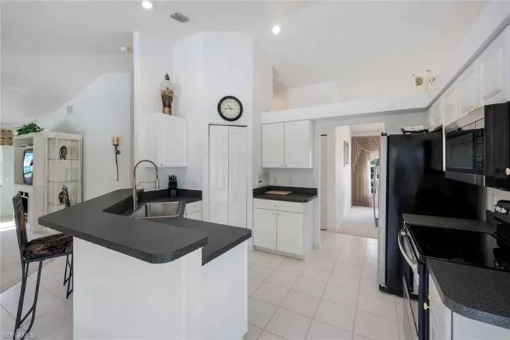 2725 SW 46th  TER, Cape Coral, FL 33914