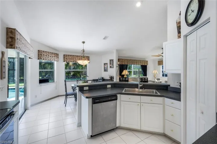 2725 SW 46th  TER, Cape Coral, FL 33914
