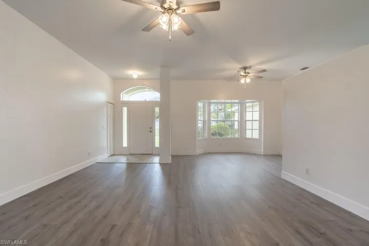 Entry/LR/Breakfast Nook