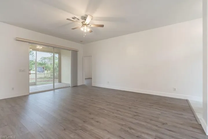 Living Room/Lanai