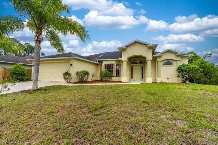2519 9th St W, Lehigh Acres, Florida 33971