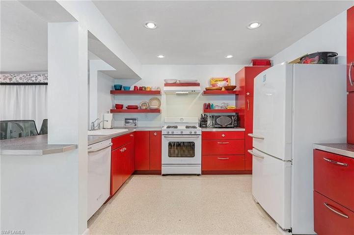 Mirlatte cabinets w/ retro fridge