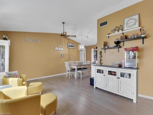 Classic Living & Family Room Design