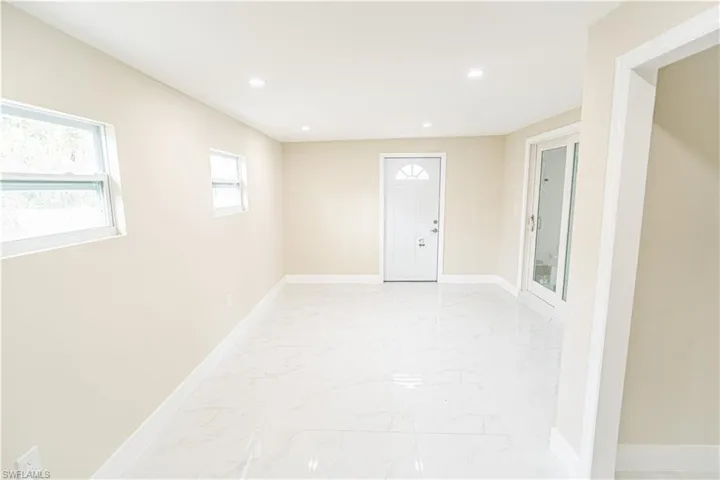 4810 Barcelona CIR, NAPLES FL 34112