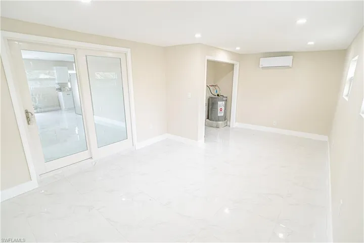 4810 Barcelona CIR, NAPLES FL 34112