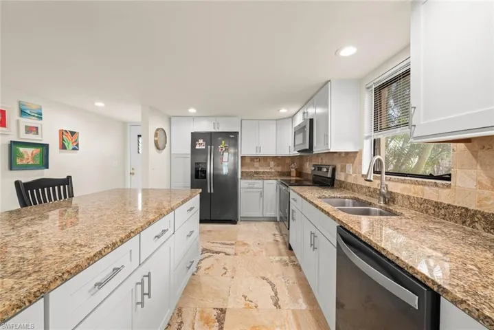 2137 SW Pine  LN, Cape Coral, FL 33991
