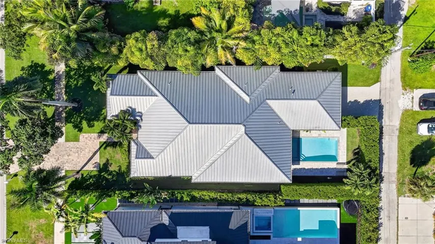 1131 7th Ave N, Naples, Florida 34102