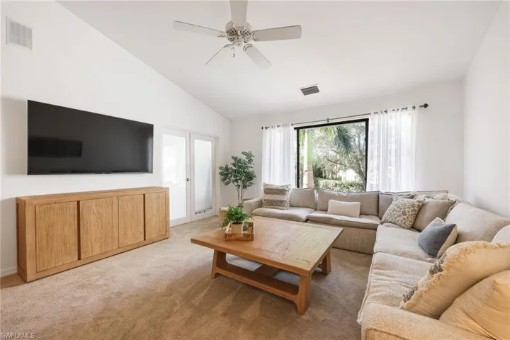 406 Courtside Dr # D201, Naples Fl 34105