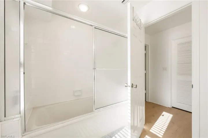 406 Courtside Dr # D201, Naples Fl 34105