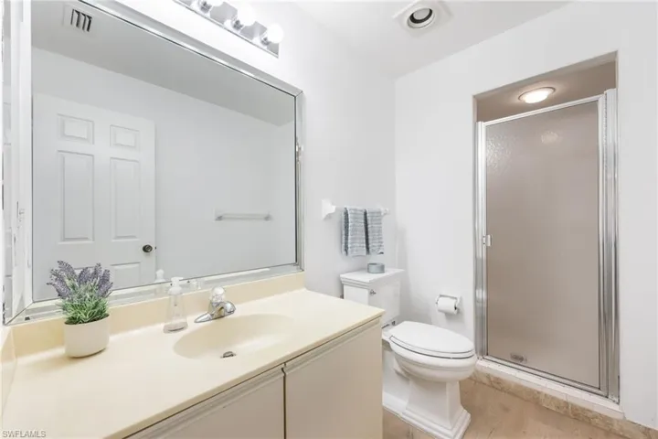 406 Courtside Dr # D201, Naples Fl 34105