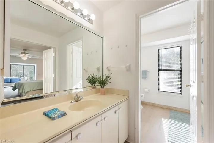 406 Courtside Dr # D201, Naples Fl 34105