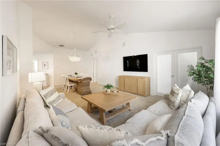 406 Courtside Dr # D201, Naples Fl 34105