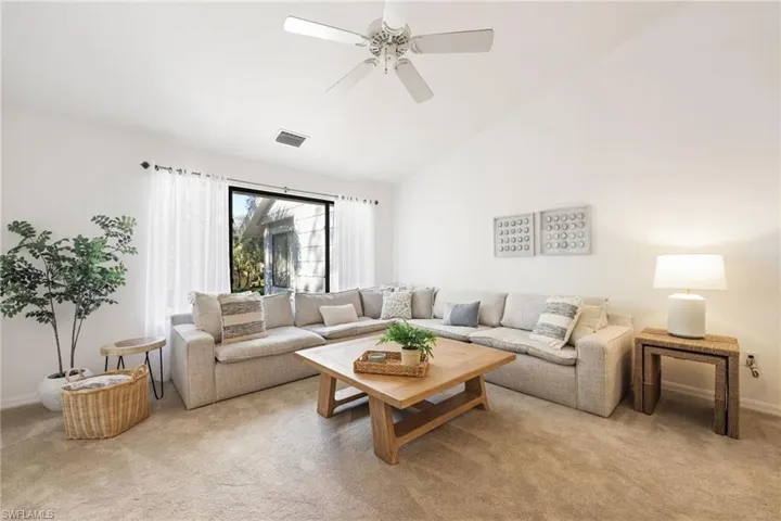 406 Courtside Dr # D201, Naples Fl 34105