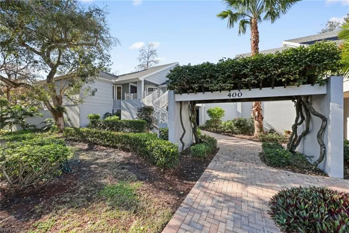 406 Courtside Dr # D201, Naples Fl 34105