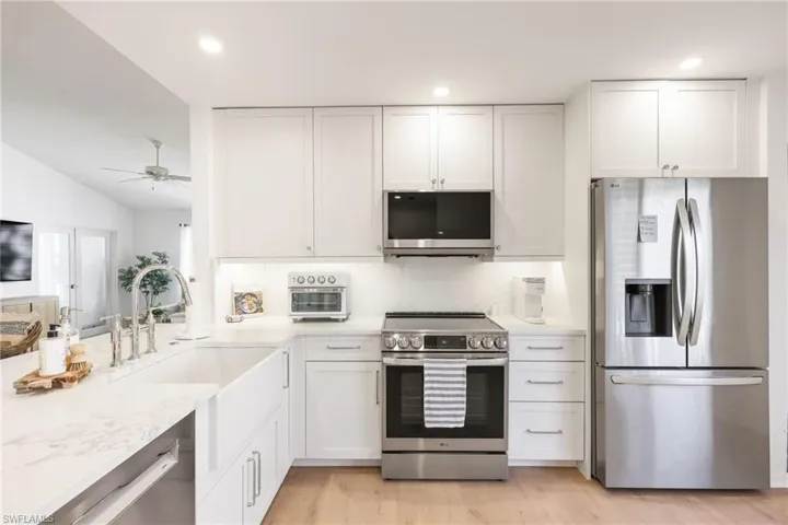 406 Courtside Dr # D201, Naples Fl 34105