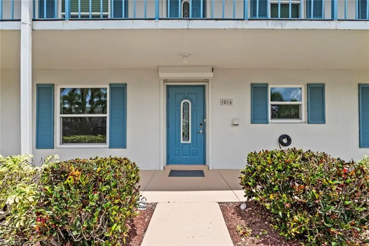 325 Charlemagne Blvd 101a, Naples, Florida 34112