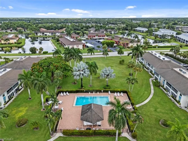 325 Charlemagne Blvd 101a, Naples, Florida 34112