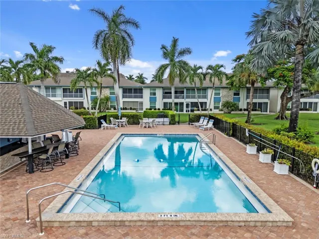 325 Charlemagne Blvd 101a, Naples, Florida 34112
