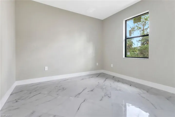 842  EVANSTON E ST, Lehigh Acres, FL 33971