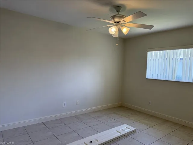 305 Nw 22nd Pl, Cape Coral, Florida 33993