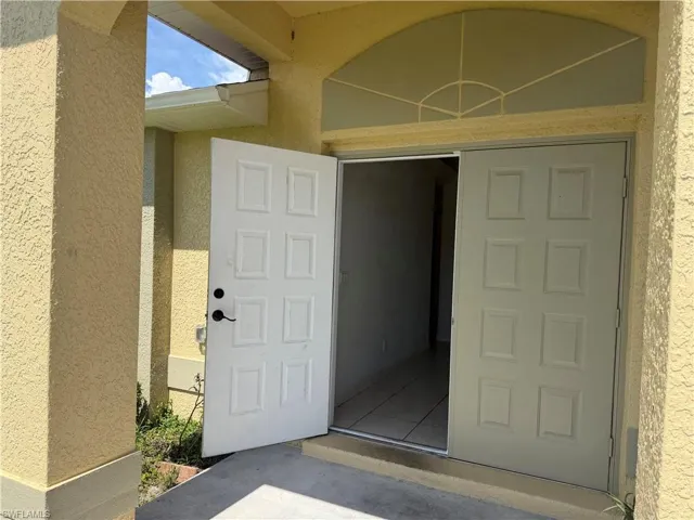 305 Nw 22nd Pl, Cape Coral, Florida 33993