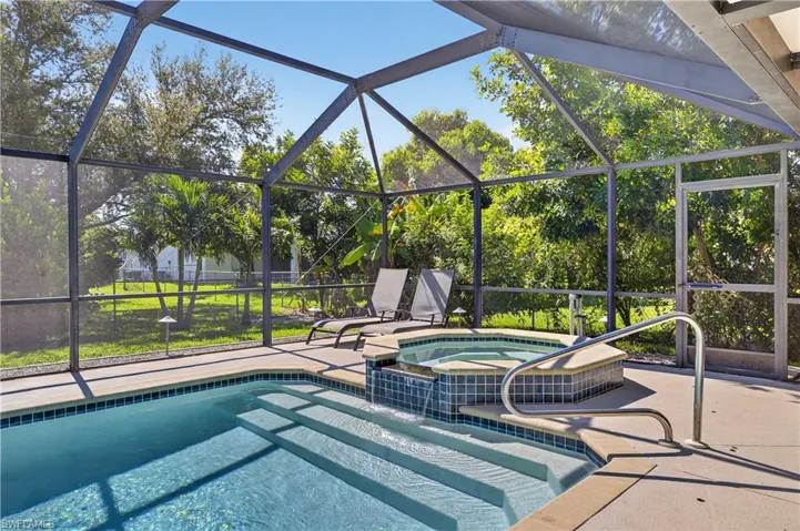 1333 Sw 1st Pl, Cape Coral, Florida 33991