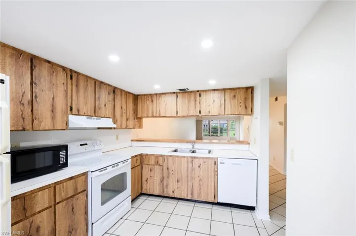 4110 Looking Glass Ln # 7, Naples Fl 34112
