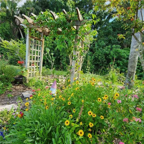 Pine Ridge Butterfly Garden
