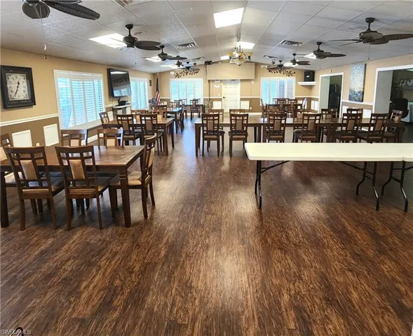Pine Ridge Meeting Room