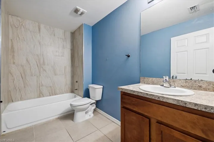 2703 Loreto Ct, Cape Coral, Florida 33909