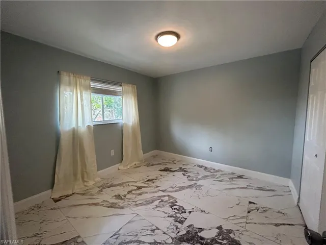 Guest bedroom #1