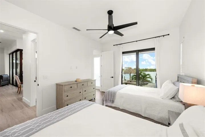 4239 Nw 35th St, Cape Coral, Florida 33993