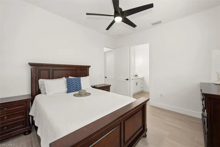 4239 Nw 35th St, Cape Coral, Florida 33993