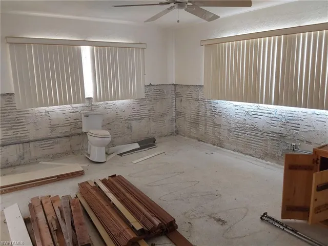 525 Coral Dr, Cape Coral, Florida 33904