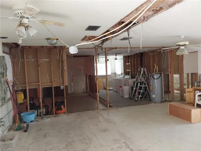 525 Coral Dr, Cape Coral, Florida 33904