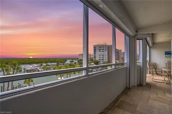 Direct West Facing with spectacular daily Sunsets!