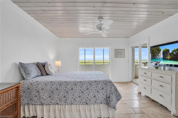 Very spacious with lots of light and VIEWS!!